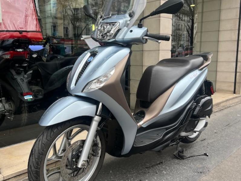 PIAGGIO MEDLEY 125 Iget ETAT NEUF VENDU AVEC GARANTIE 1 AN CONSTRUCTEUR