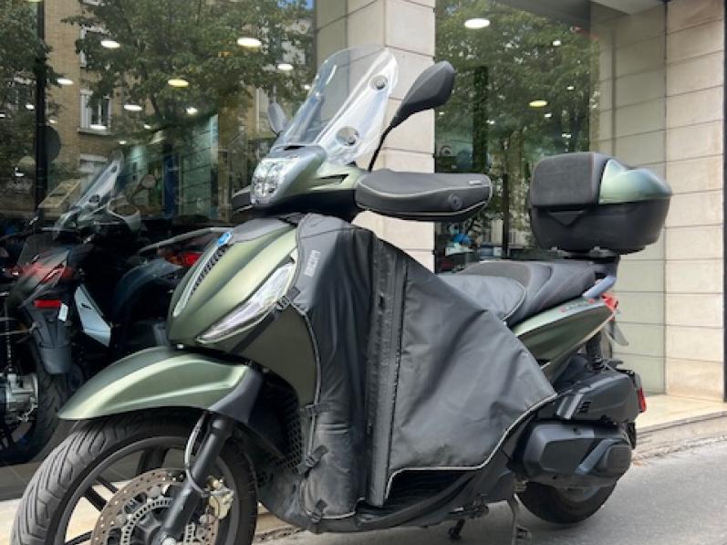 PIAGGIO BEVERLY S 400 ETAT NEUF SUR ÉQUIPÉ GARANTIE CONSTRUCTEUR