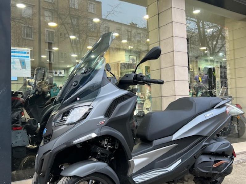 PIAGGIO MP3 530 HPE EXCLUSIVE 2024 -16 KM 